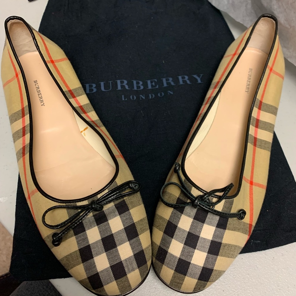 COPY - These are authentic Burberry flats.